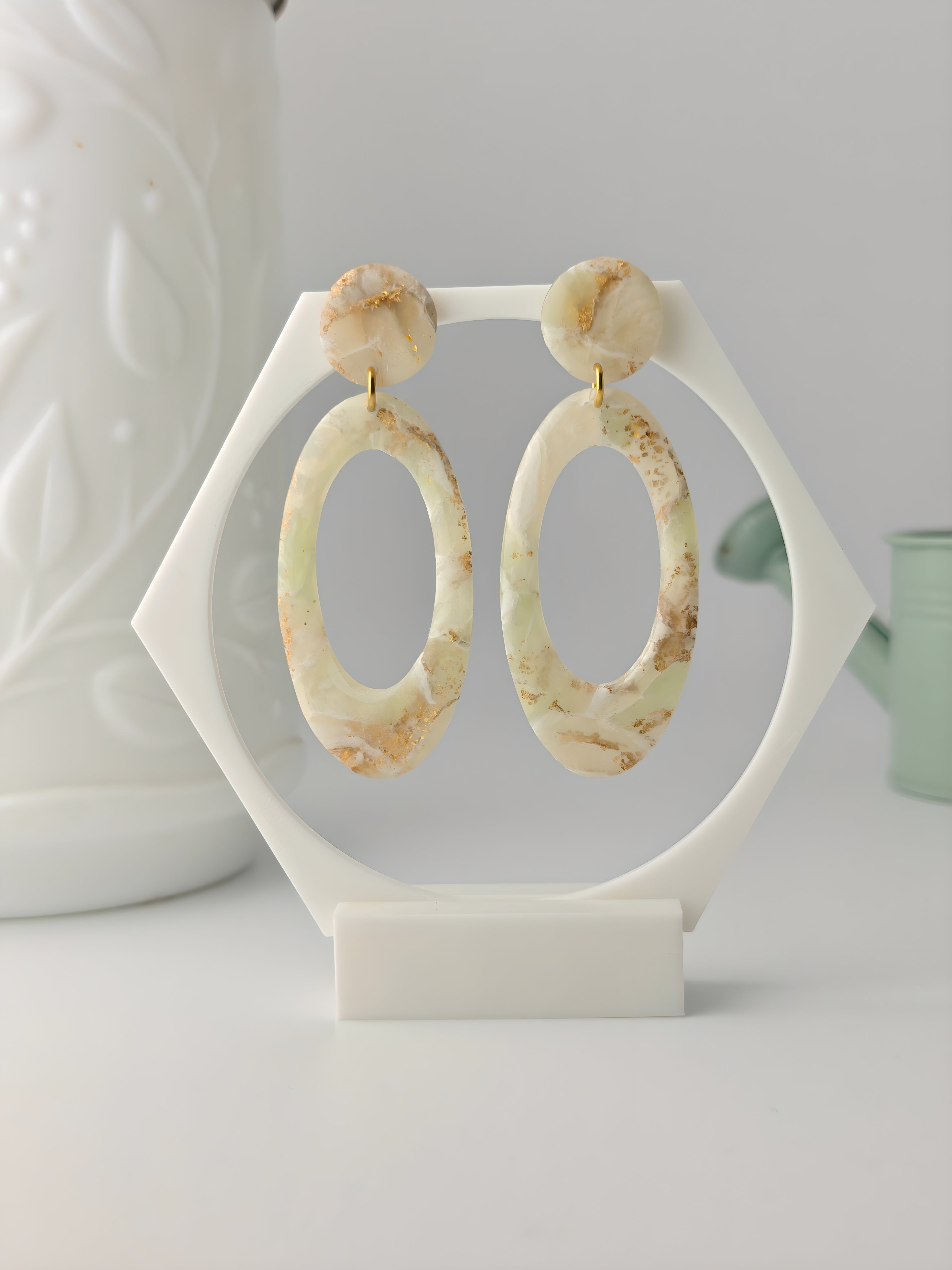 Sixtine beige, boucles d'oreilles polymère — Ora Angers